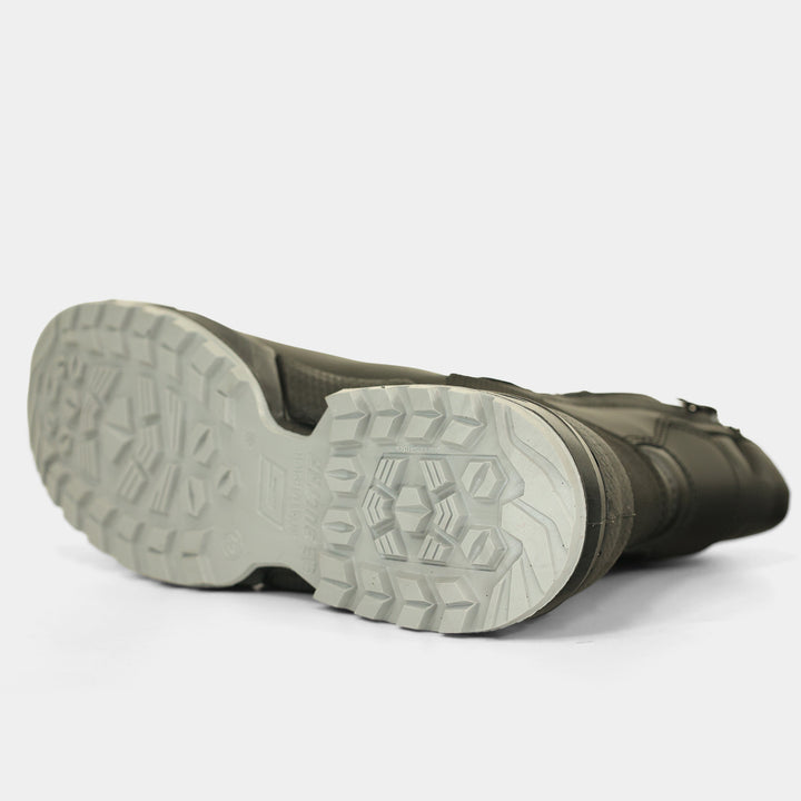 Kryton Safety Shoe Black Freezer Boot for Cold storage Safety Sole Close up