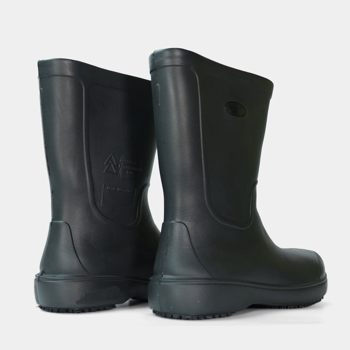 Epik Trace Lightweight Slip Resistant Boot in Black Back Pair